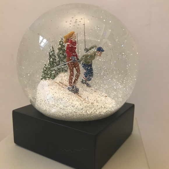 New in Box ASPEN Skiers Snow Globe — Holiday Gift / Decor for Ski Lovers! - Picture 3 of 9